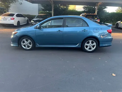 2013 Toyota Corolla 10th Gen - Image 2 of 7