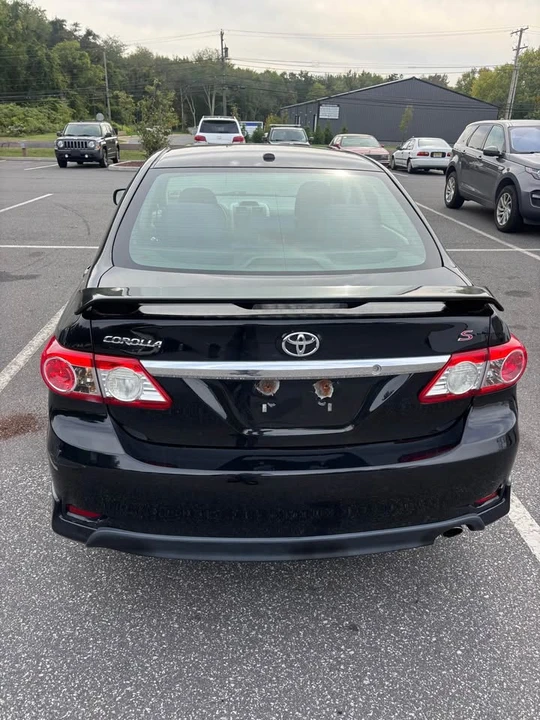2013 Toyota Corolla 10th Gen - Image 2 of 11