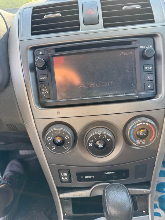2013 Toyota Corolla 10th Gen - Image 11 of 16
