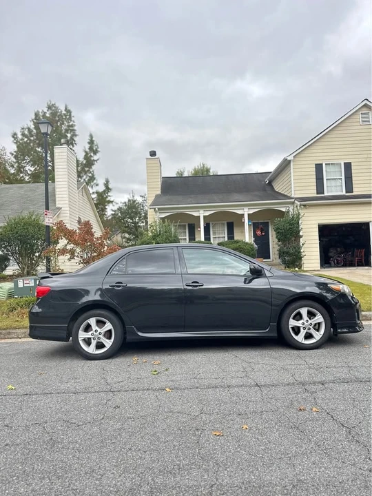 2013 Toyota Corolla 10th Gen - Image 5 of 16