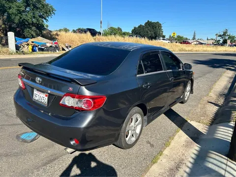 2013 Toyota Corolla 10th Gen - Image 3 of 12
