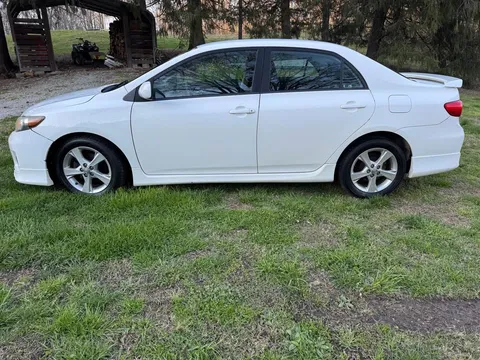 2013 Toyota Corolla 10th Gen - Image 4 of 9