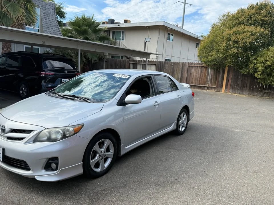 2013 Toyota Corolla 10th Gen - Image 2 of 6