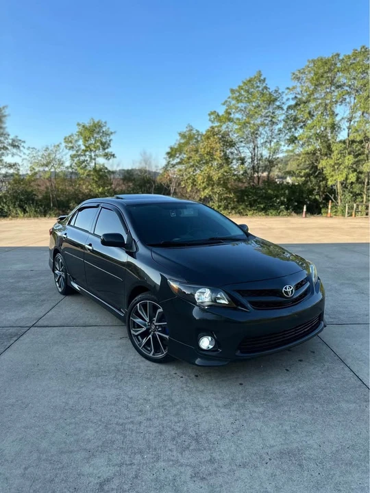 2013 Toyota Corolla 10th Gen - Image 2 of 10