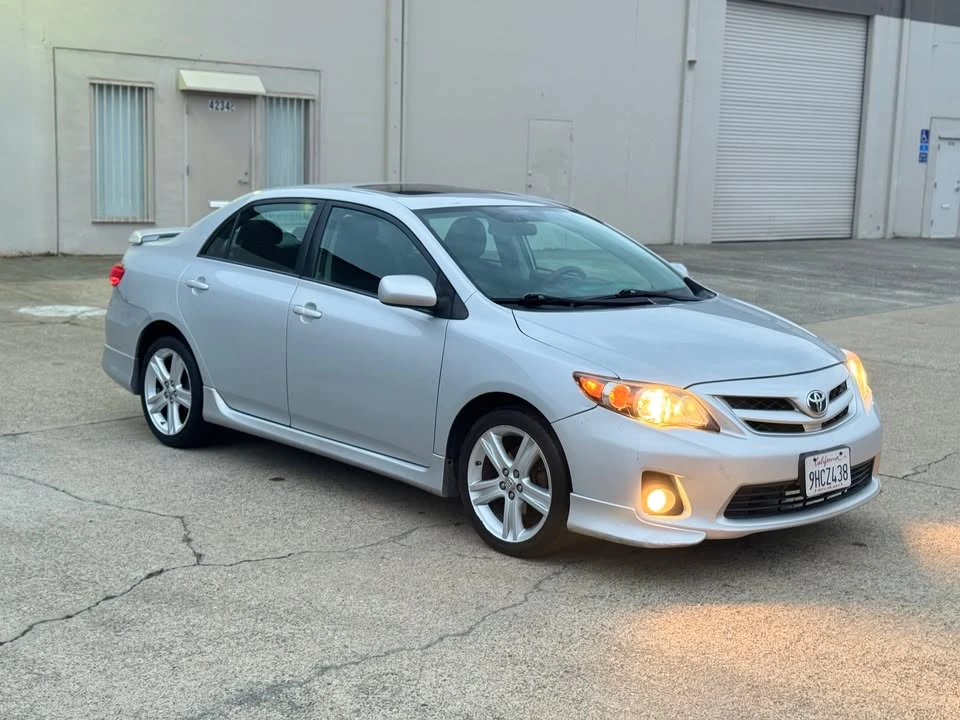2013 Toyota Corolla 10th Gen - Image 3 of 15
