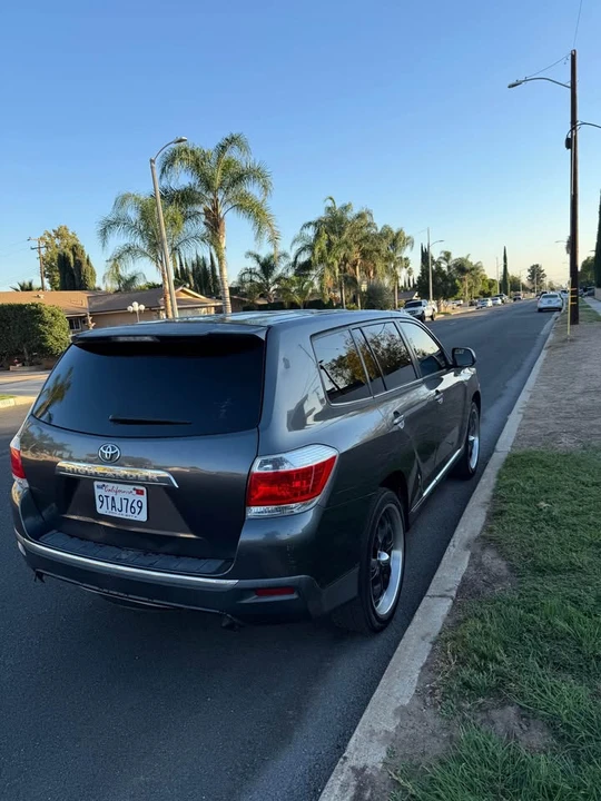 2013 Toyota Highlander - Image 5 of 9