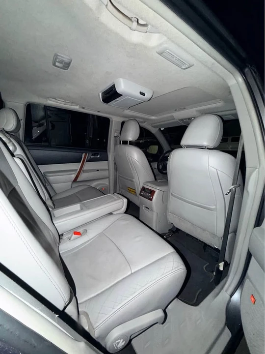 2013 Toyota Highlander - Image 11 of 16