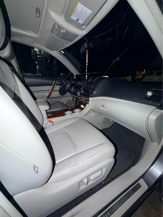 2013 Toyota Highlander - Image 14 of 16