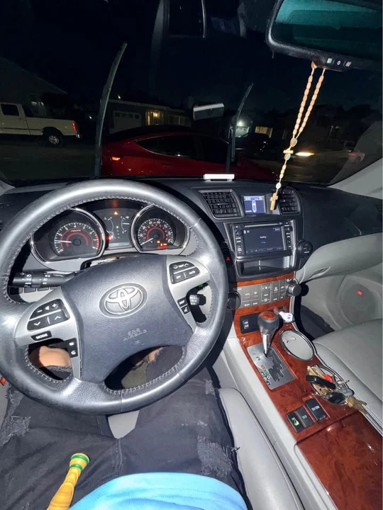 2013 Toyota Highlander - Image 13 of 16