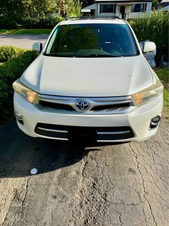 2013 Toyota Highlander - Image 10 of 11