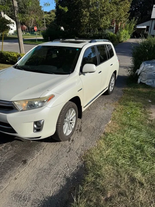 2013 Toyota Highlander - Image 9 of 11