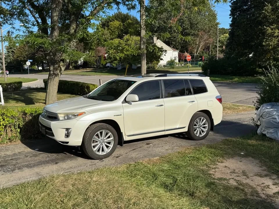 2013 Toyota Highlander - Image 8 of 11