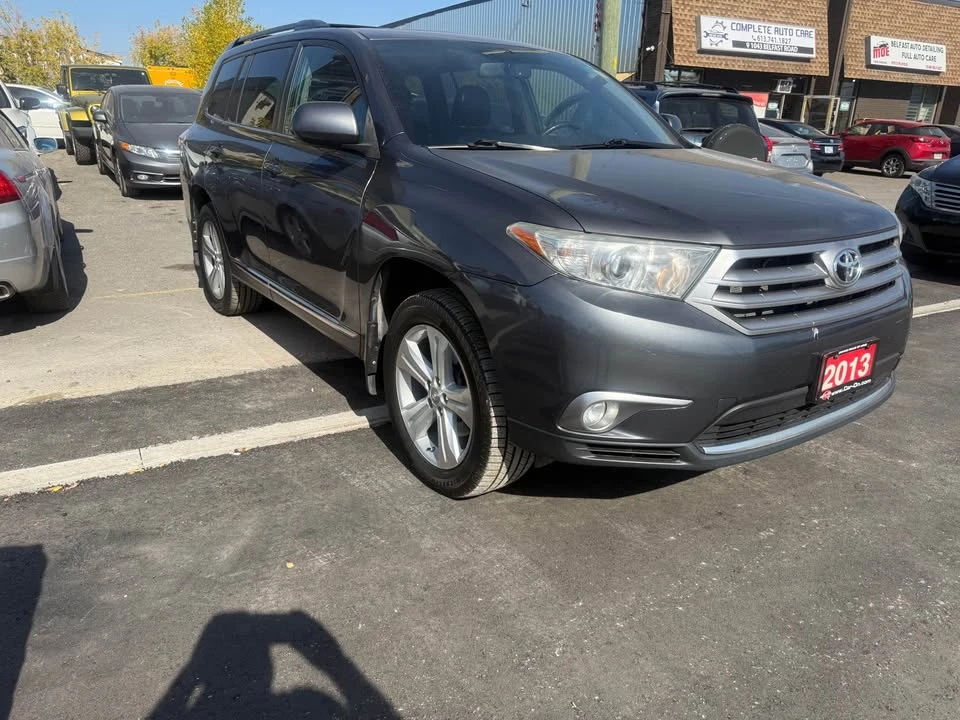 2013 Toyota Highlander - Image 6 of 12