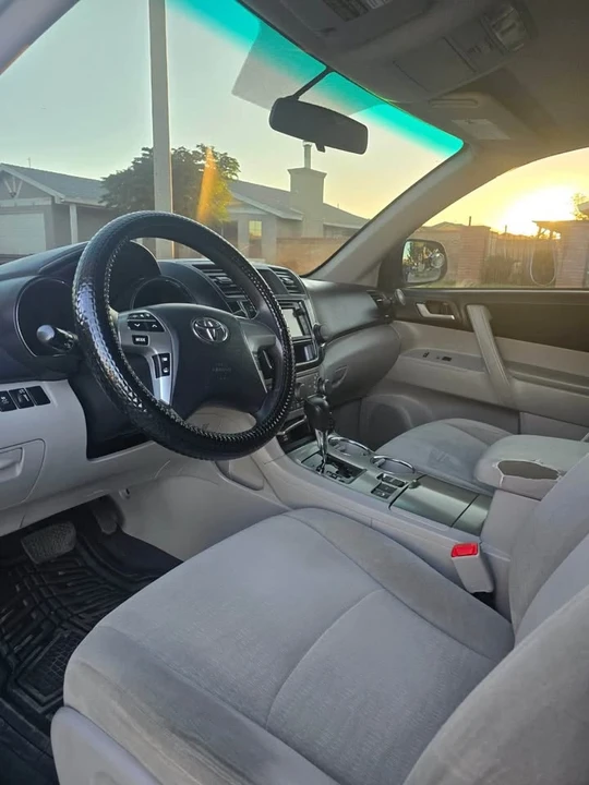 2013 Toyota Highlander - Image 7 of 15