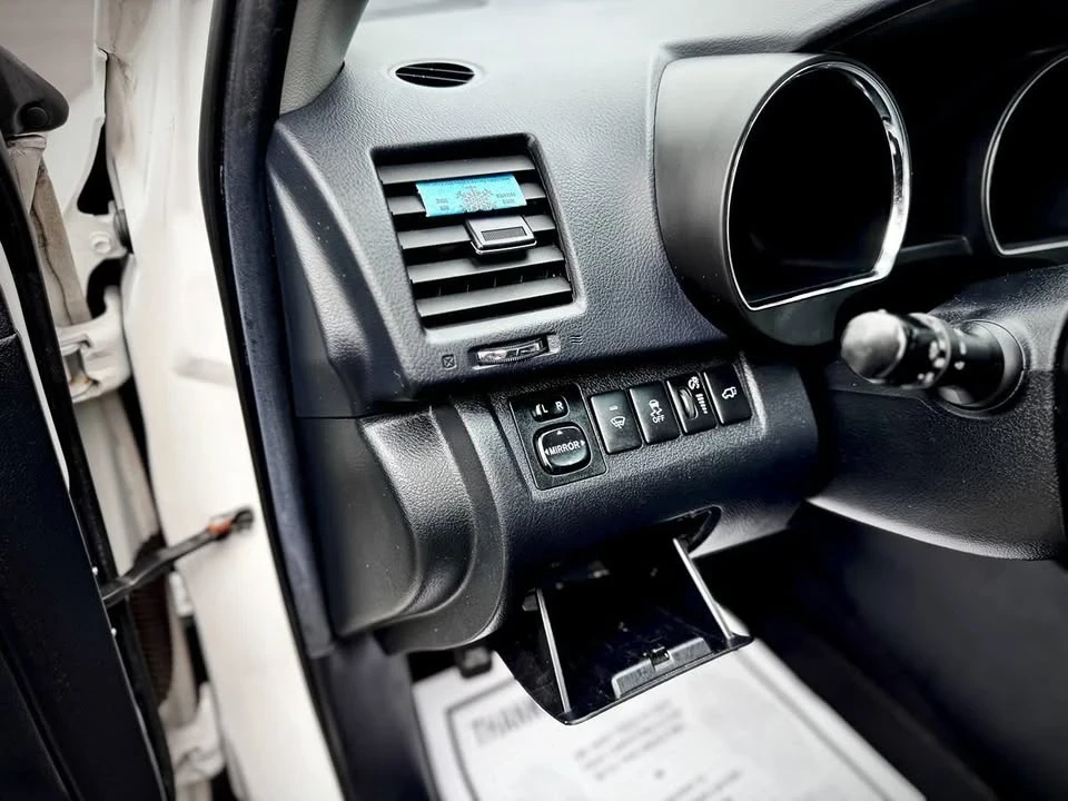 2013 Toyota Highlander - Image 11 of 20