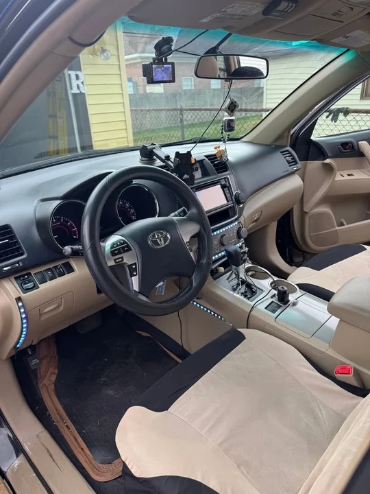 2013 Toyota Highlander - Image 2 of 7