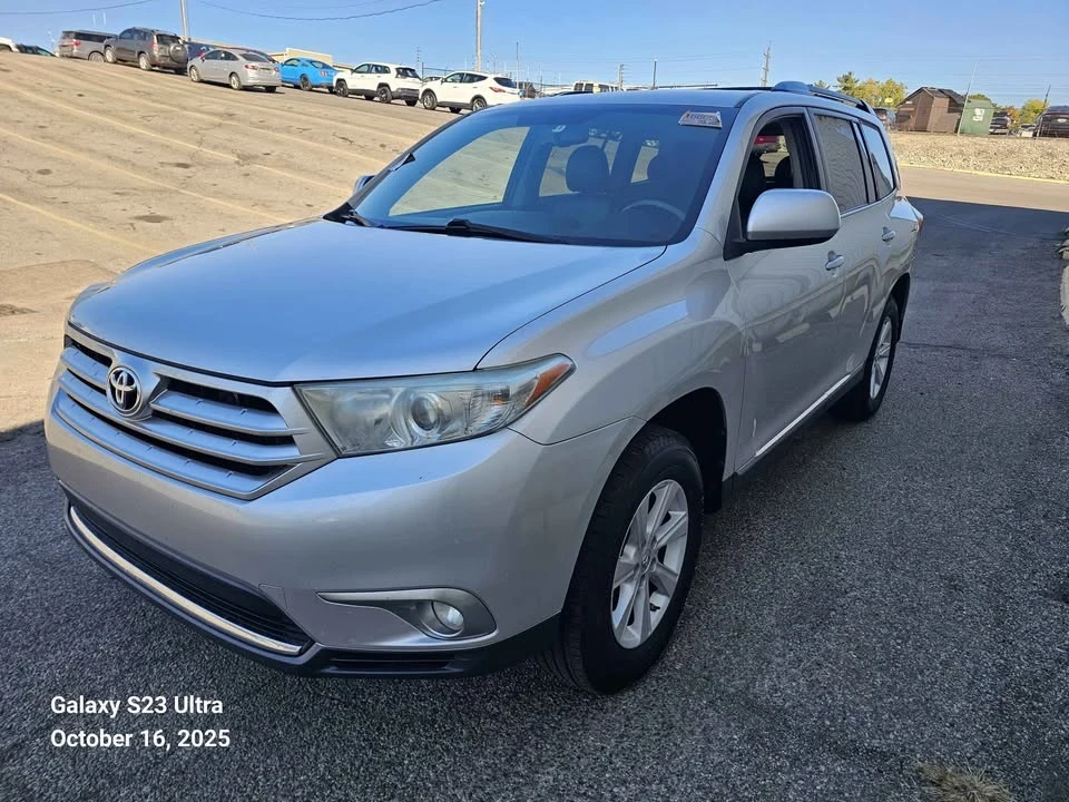 2013 Toyota Highlander - Image 3 of 18