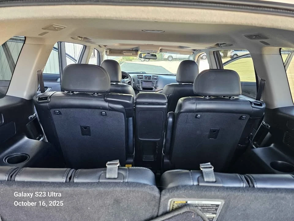 2013 Toyota Highlander - Image 9 of 18
