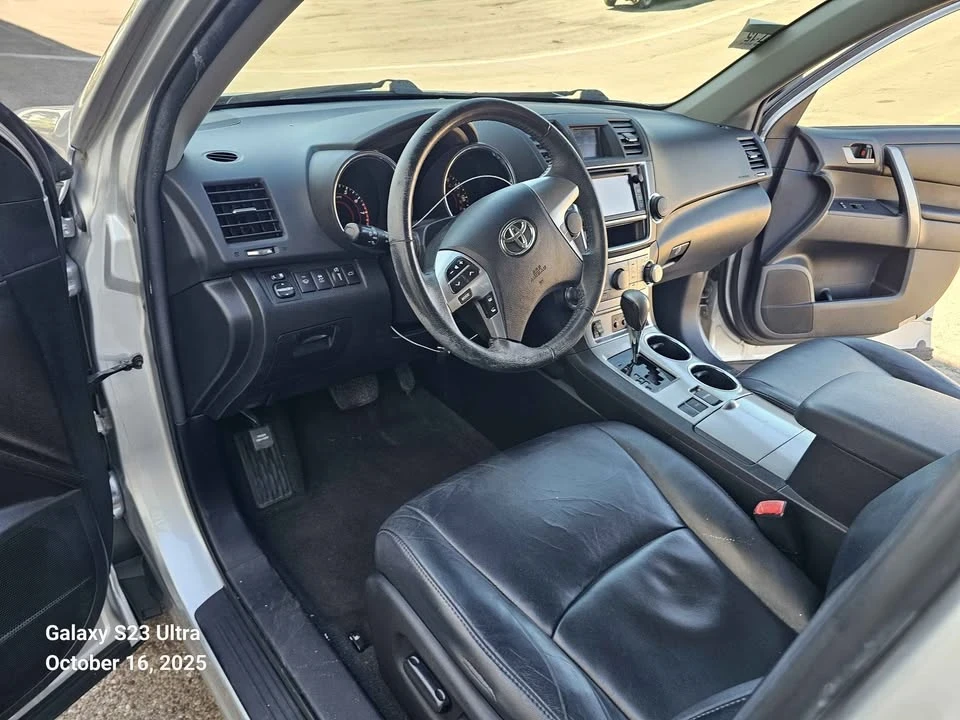 2013 Toyota Highlander - Image 15 of 18
