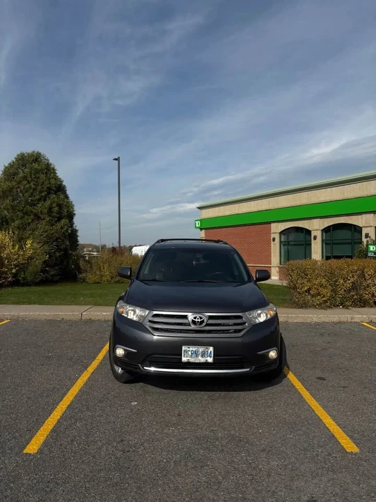 2013 Toyota Highlander - Image 8 of 15