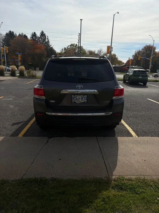 2013 Toyota Highlander - Image 4 of 15