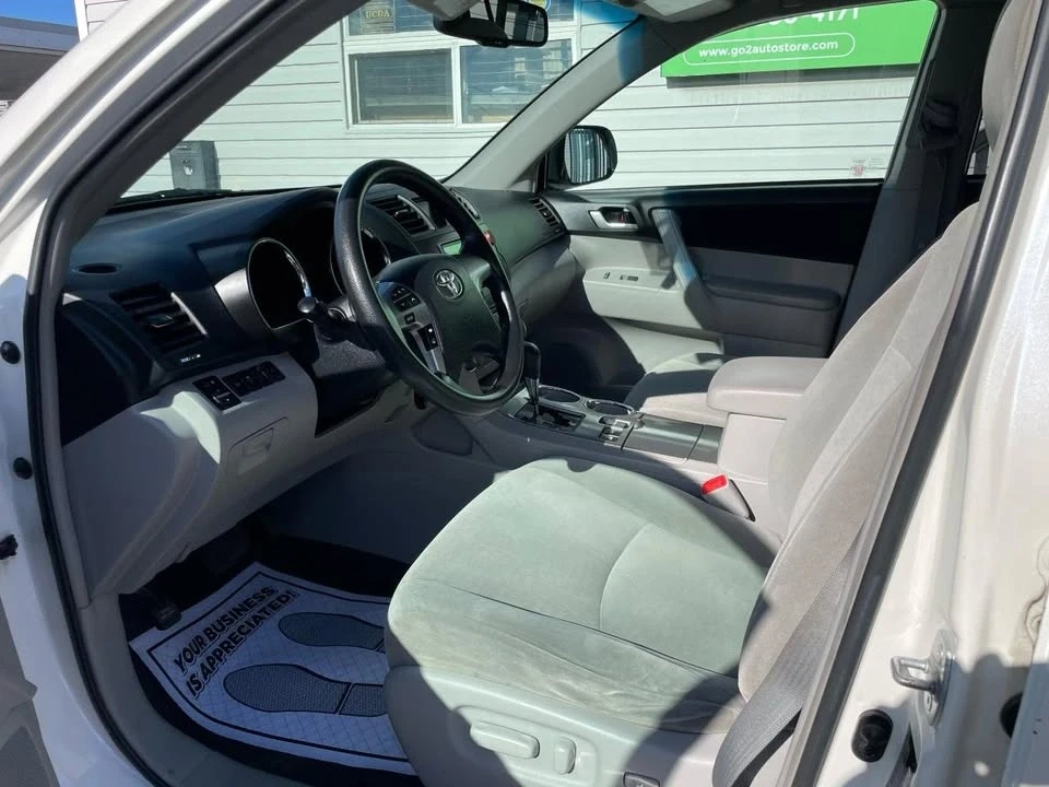 2013 Toyota Highlander - Image 7 of 16
