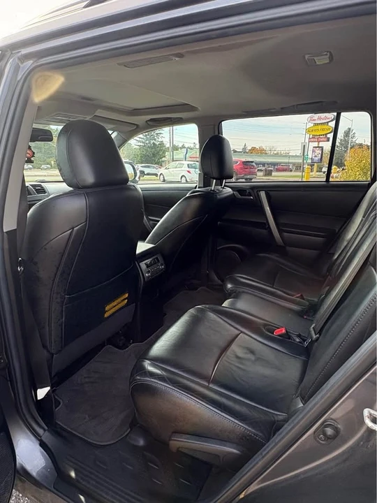 2013 Toyota Highlander - Image 13 of 15