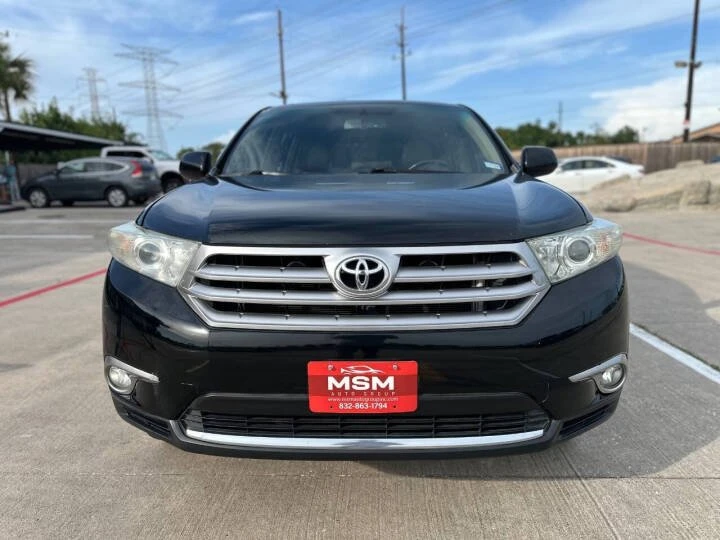 2013 Toyota Highlander - Image 2 of 17