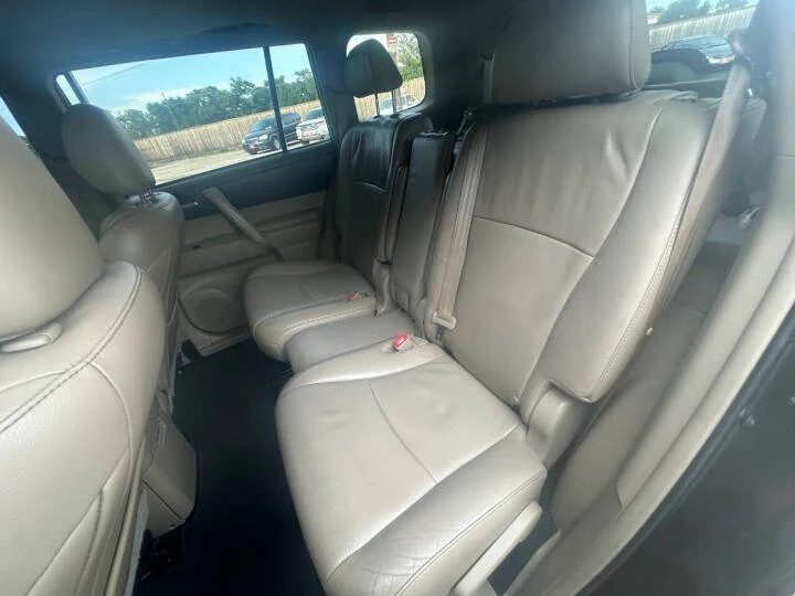 2013 Toyota Highlander - Image 8 of 17