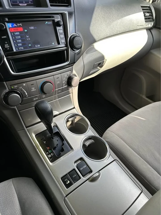 2013 Toyota Highlander - Image 16 of 16