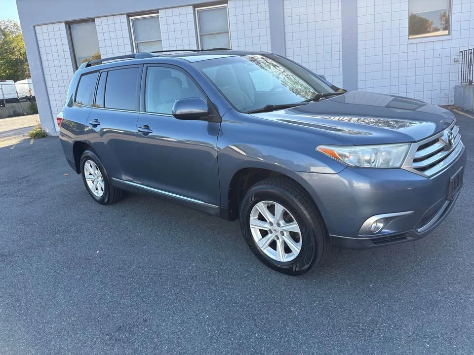 2013 Toyota Highlander - Image 11 of 14