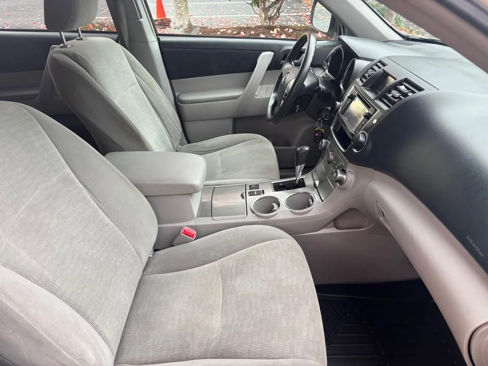 2013 Toyota Highlander - Image 7 of 14