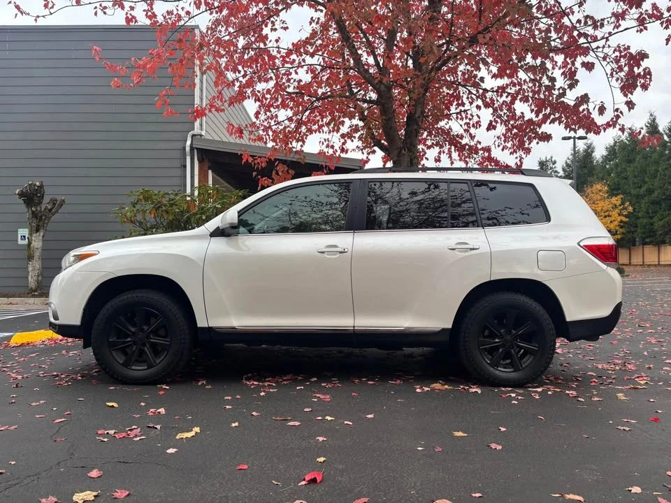 2013 Toyota Highlander - Image 11 of 14