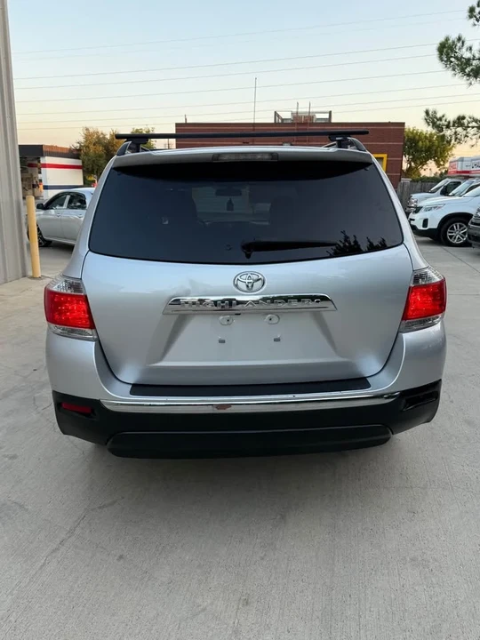 2013 Toyota Highlander - Image 5 of 11