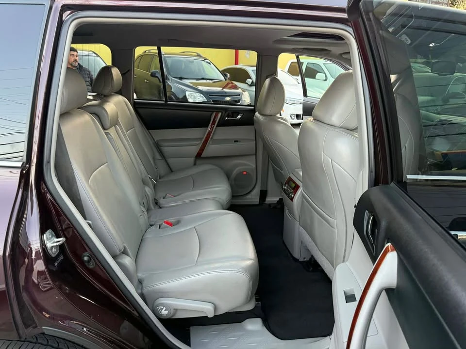2013 Toyota Highlander - Image 13 of 16