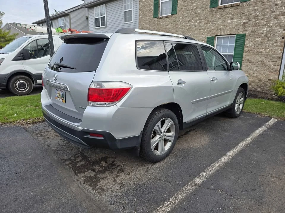 2013 Toyota Highlander - Image 4 of 16