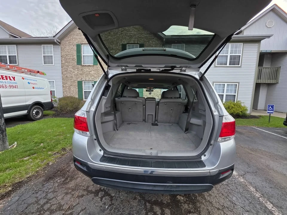2013 Toyota Highlander - Image 7 of 16