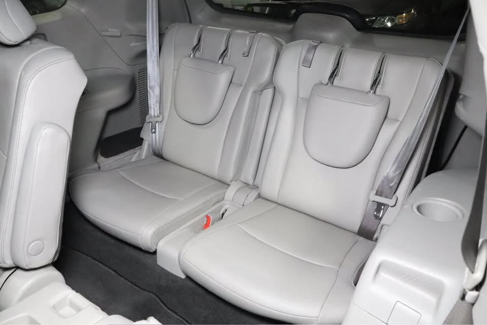 2013 Toyota Highlander - Image 10 of 19