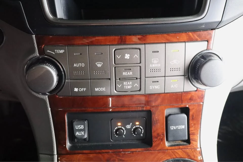 2013 Toyota Highlander - Image 16 of 19