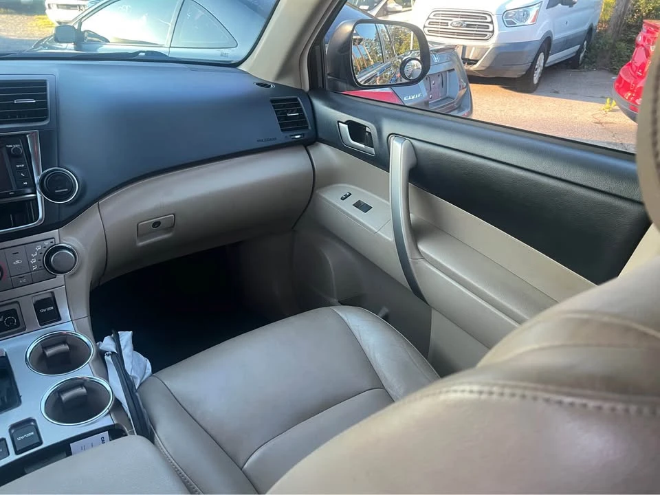 2013 Toyota Highlander - Image 15 of 15