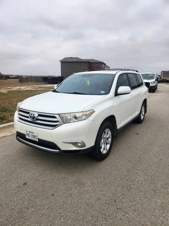 2013 Toyota Highlander - Image 3 of 13