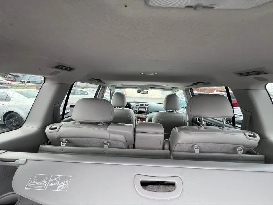 2013 Toyota Highlander - Image 11 of 20