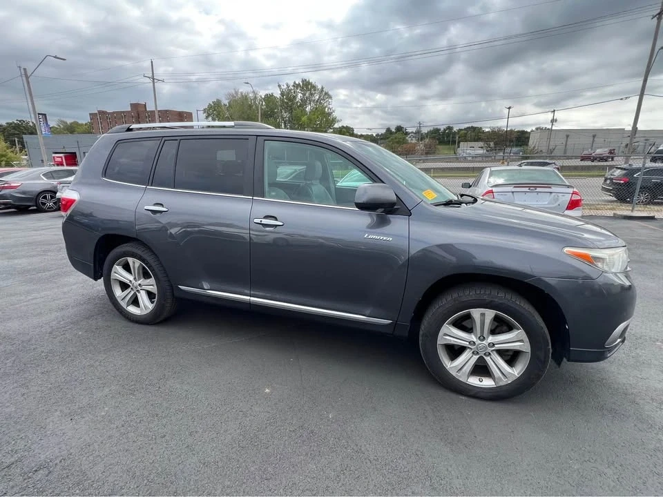 2013 Toyota Highlander - Image 3 of 20
