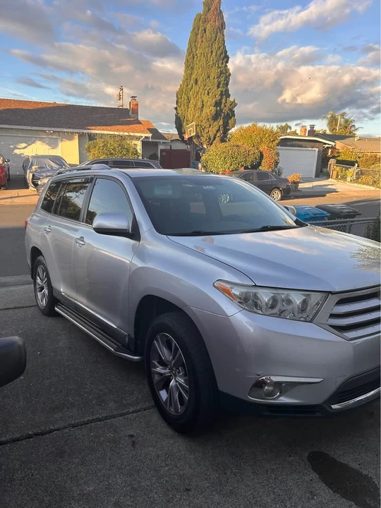2013 Toyota Highlander - Image 2 of 7