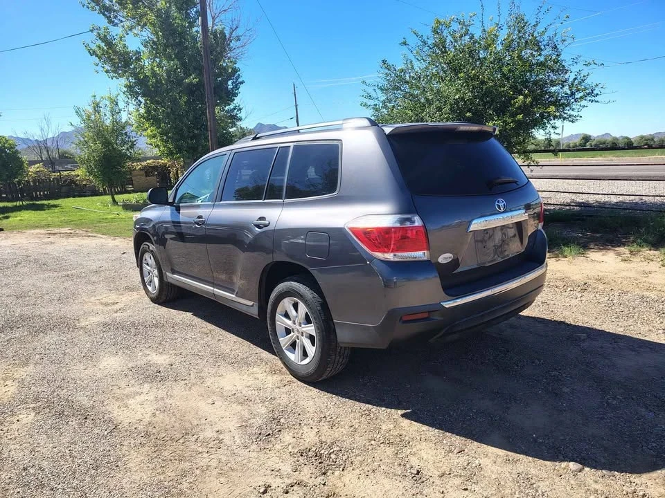 2013 Toyota Highlander - Image 4 of 13