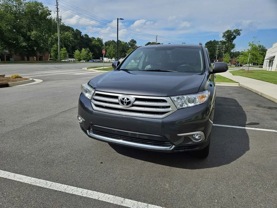 2013 Toyota Highlander - Image 12 of 14