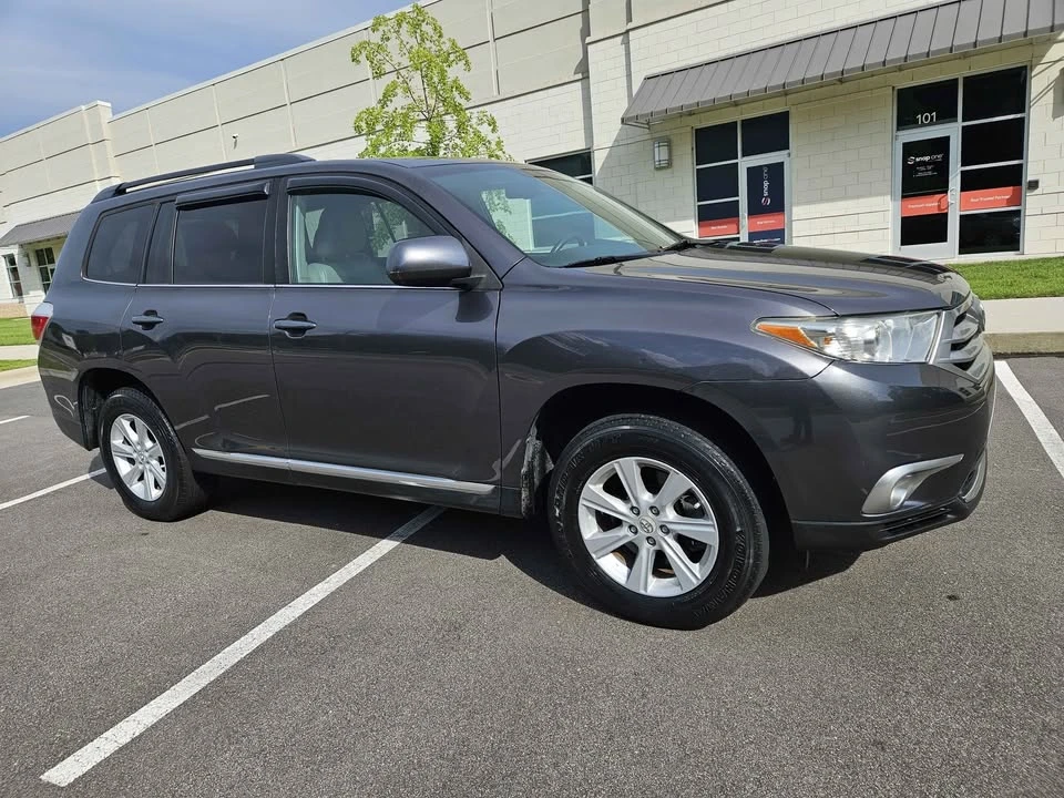 2013 Toyota Highlander - Image 3 of 14