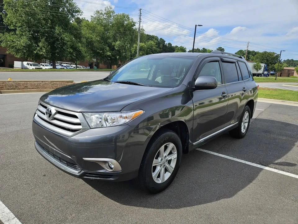 2013 Toyota Highlander - Image 11 of 14
