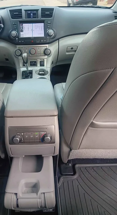 2013 Toyota Highlander - Image 15 of 18