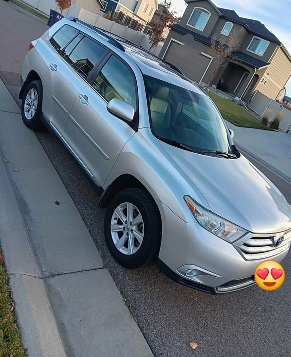 2013 Toyota Highlander - Image 2 of 18